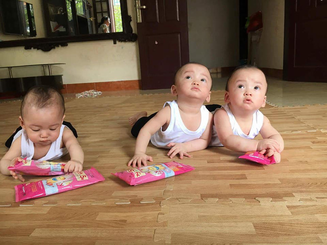 Những khoảng khắc vô cùng đáng yêu của 3 bé.